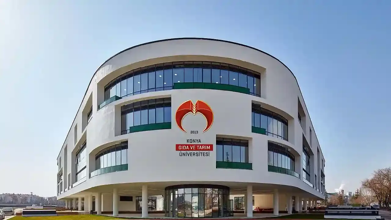 جامعة قونية للغذاء والزراعة